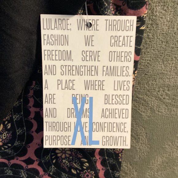 Women’s, brand new, LuLaRoe top. Size XL. - Picture 4 of 8
